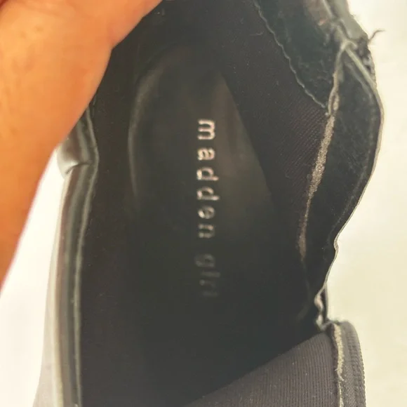Madden Girl Black Black Square Toe Block Heel Ankle Boots Size 7M - Picture 10 of 12